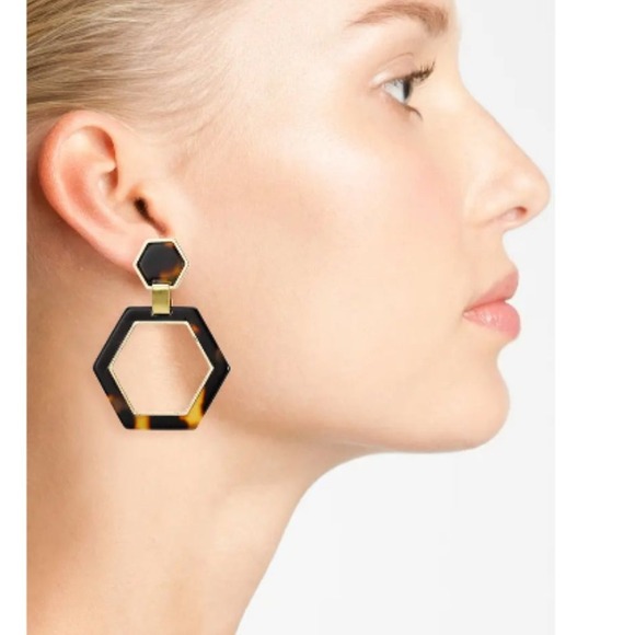 New Tortoise Marble Hexagon Link Hoops Earrings - Picture 3 of 10